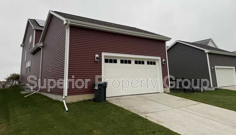 2865 Endive Dr - Photo 3 of 48