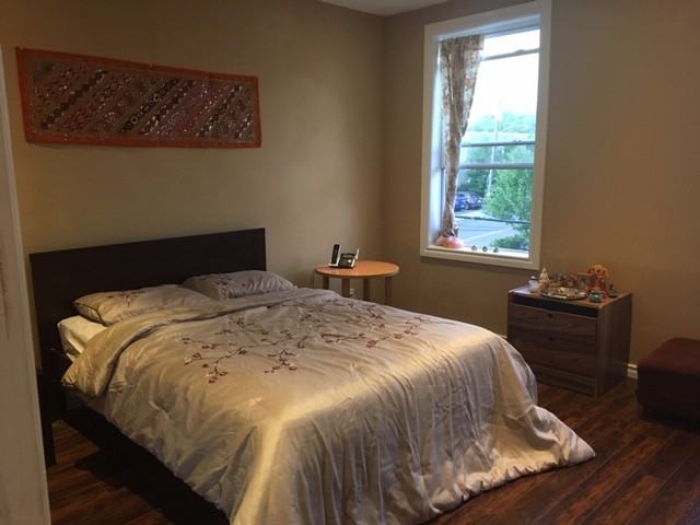 74 Bell Street North - Photo 3 of 11