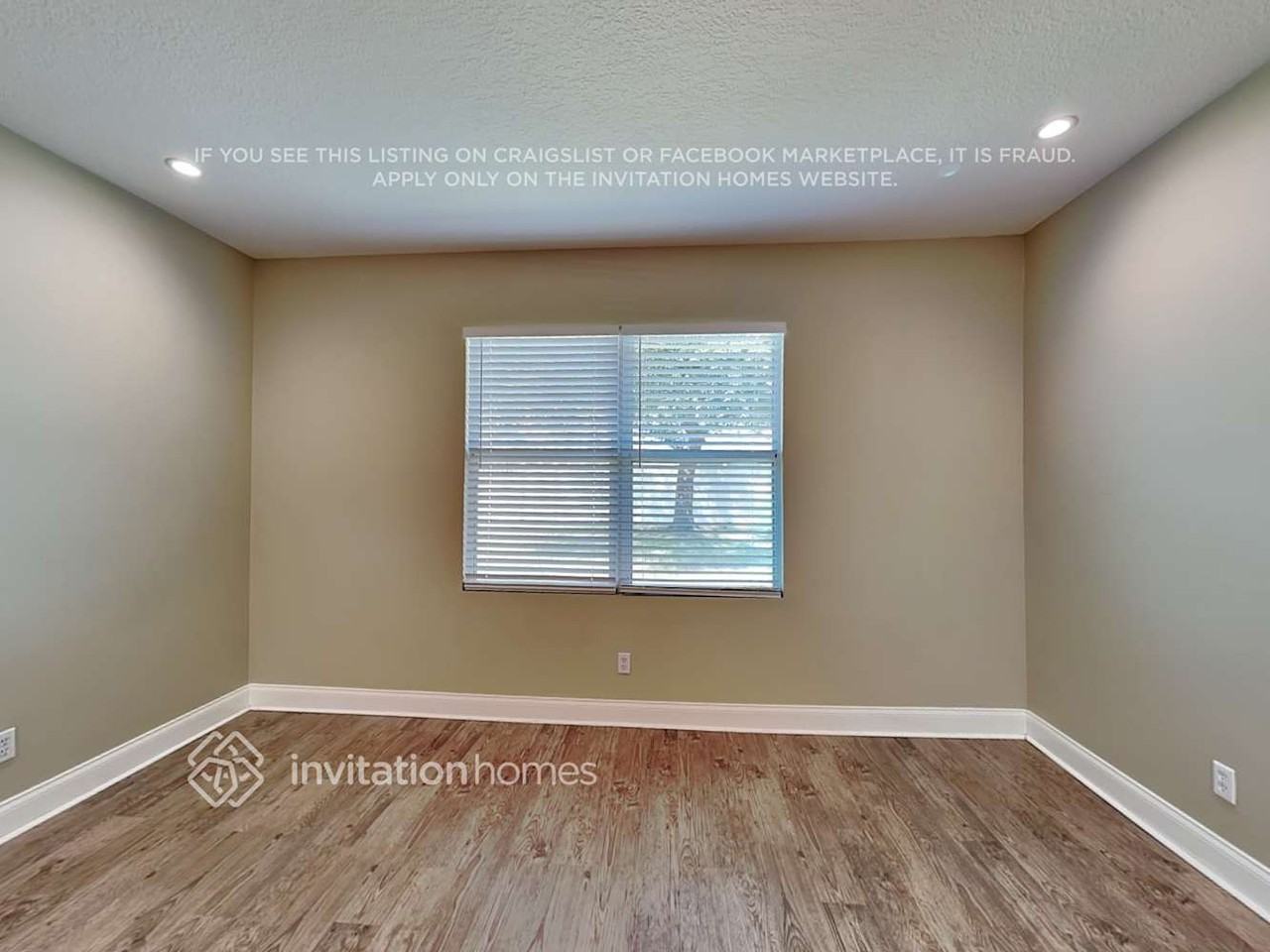4150 Caparosa Cir - Photo 3 of 15