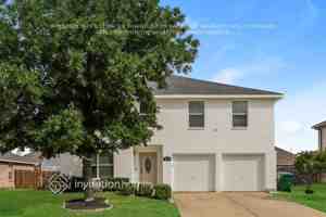 featured image of 215 Equestrian Dr