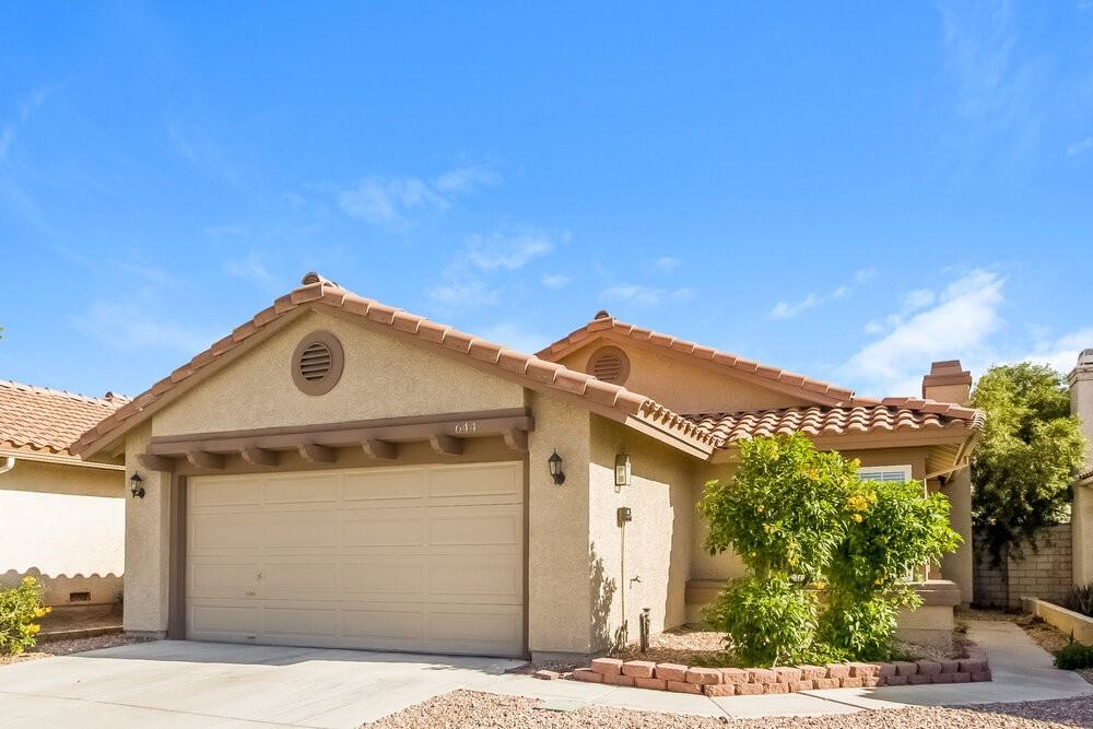 644 Paulson Dr - Photo 3 of 16