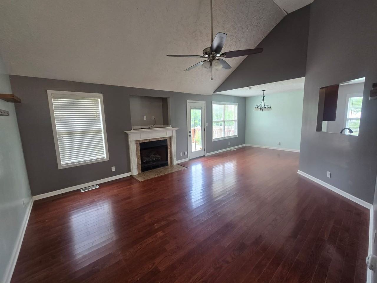 1377 Mutual Dr - Photo 2 of 24