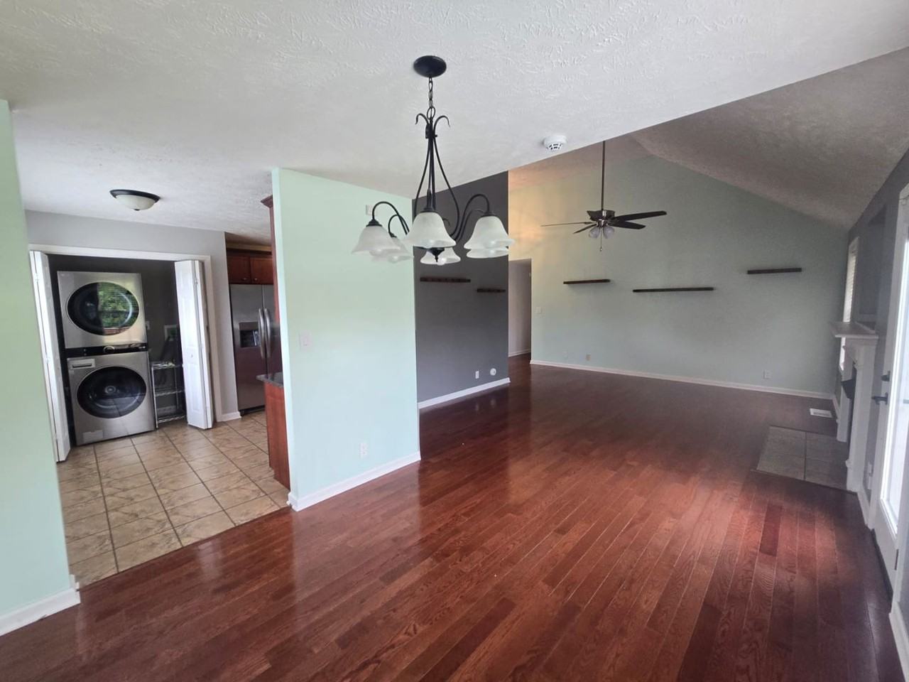 1377 Mutual Dr - Photo 3 of 24