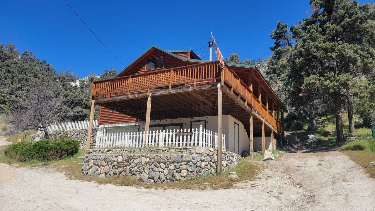 910 Manita Trl - Photo 2 of 41