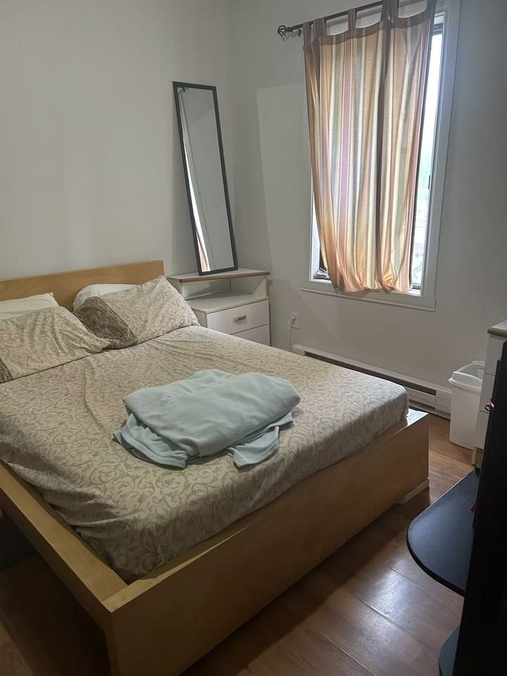 2 Place Dupont - Photo 2 of 6