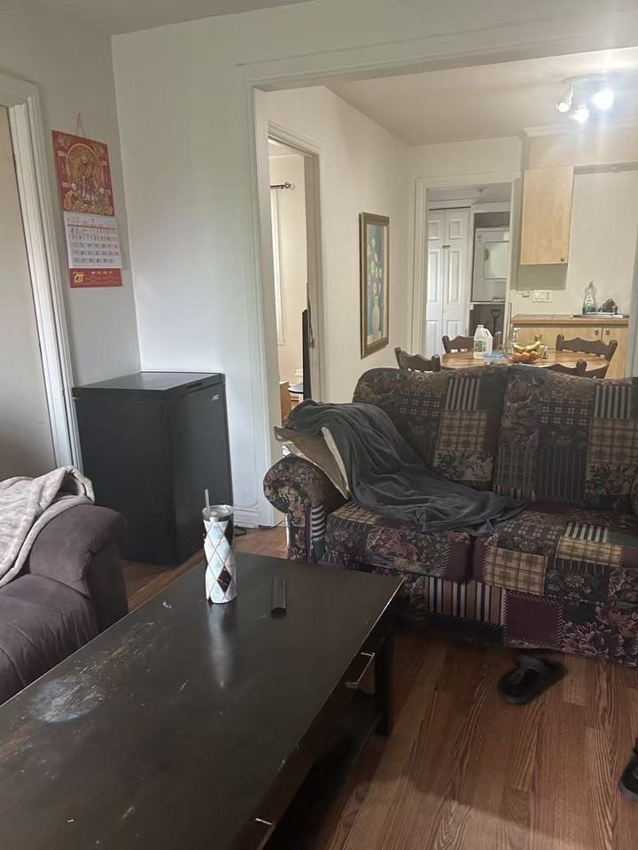 2 Place Dupont - Photo 3 of 6