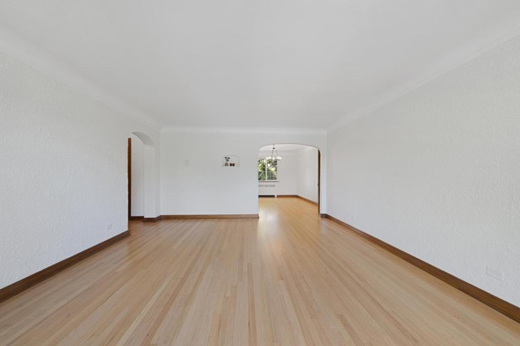 1401 Fairfax St - Photo 2 of 26