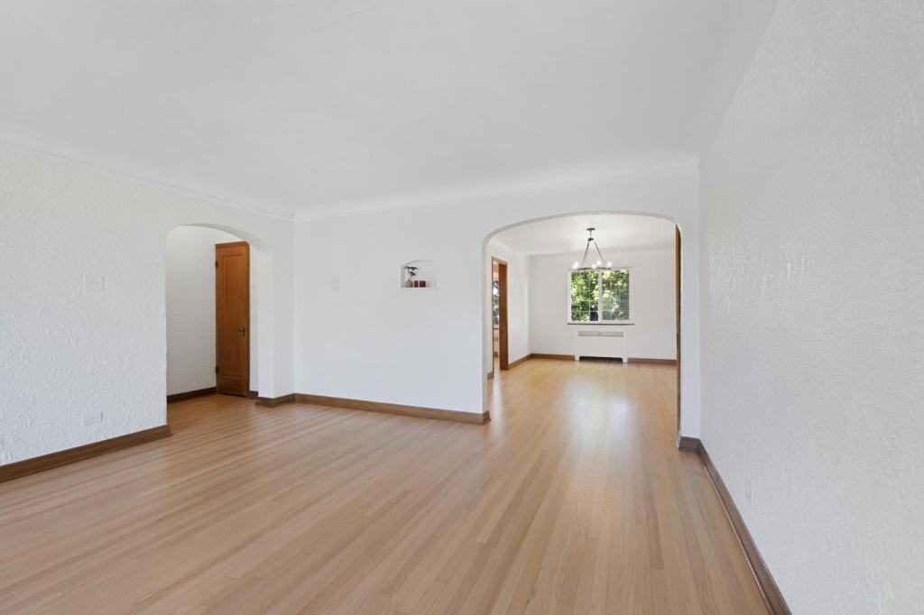 1401 Fairfax St - Photo 5 of 26
