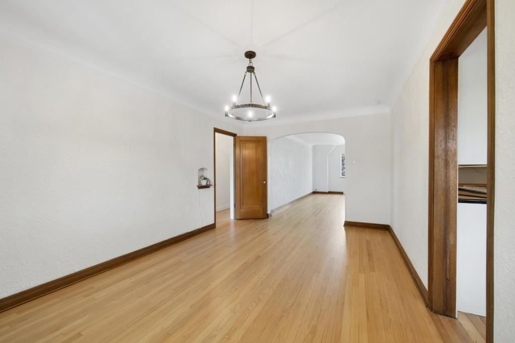 1401 Fairfax St - Photo 6 of 26