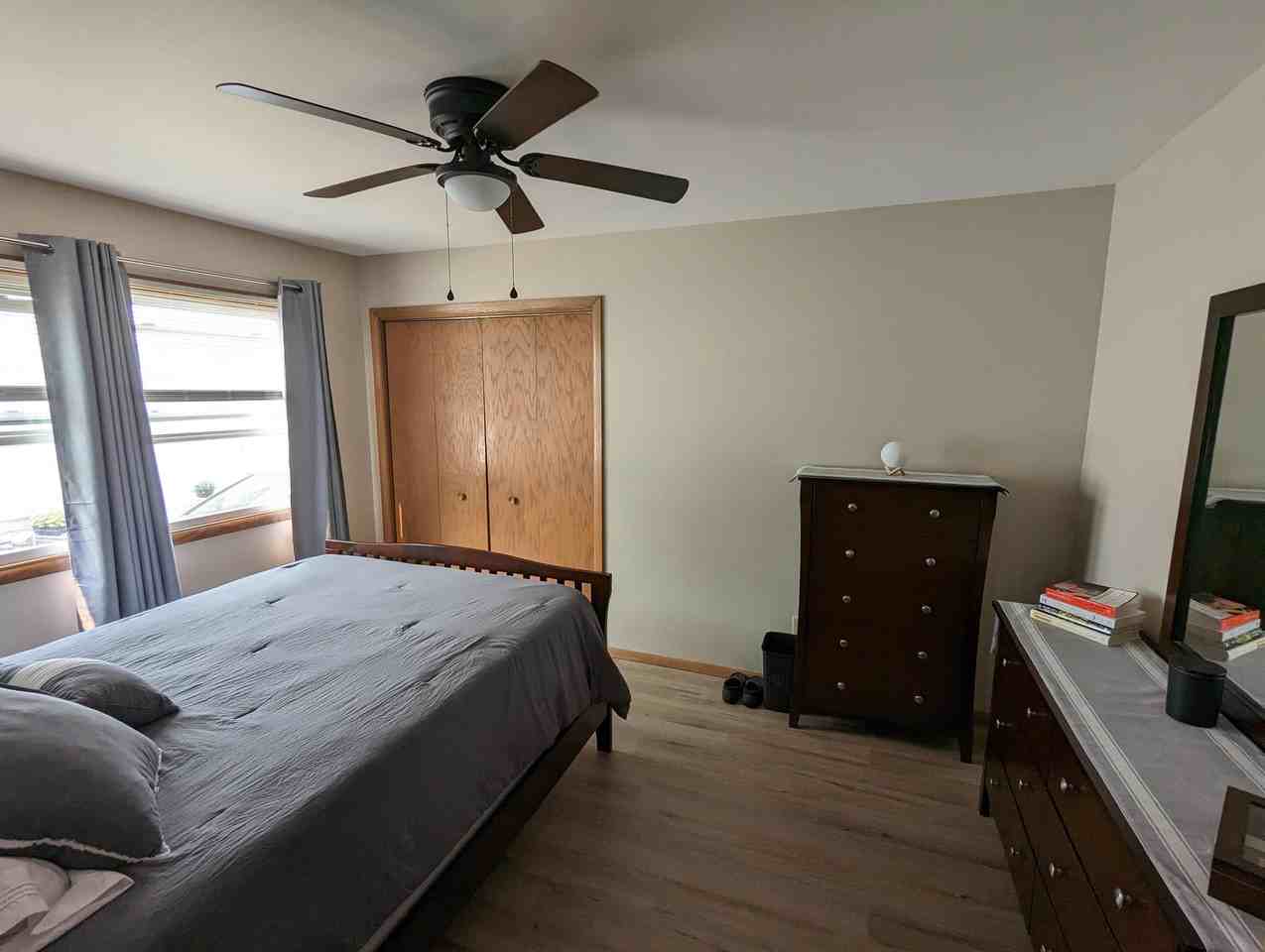 1126 Jefferson St #B - Photo 5 of 11