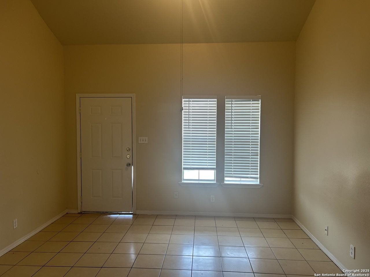 7637 Windsor Oaks #7637 - Photo 2 of 7