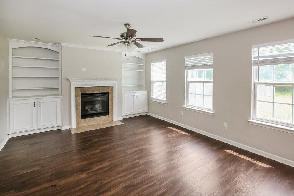 3913 Edgeview Dr - Photo 6 of 17