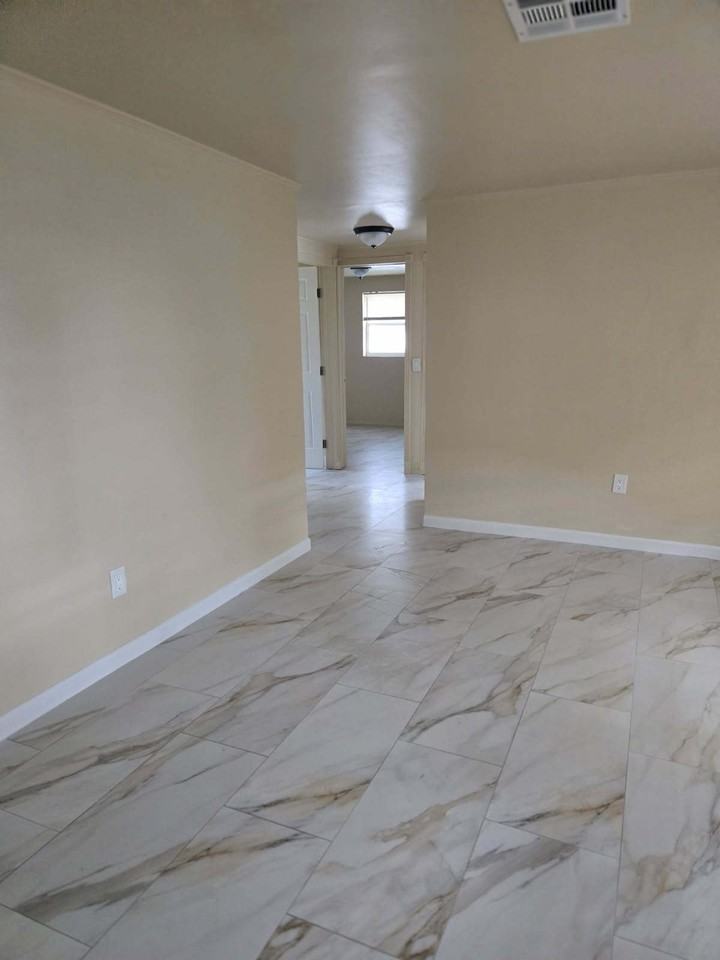 9238 Pegasus Ave - Photo 3 of 12