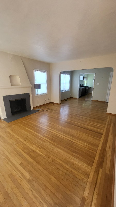 5429 Van Fleet Ave - Photo 3 of 6