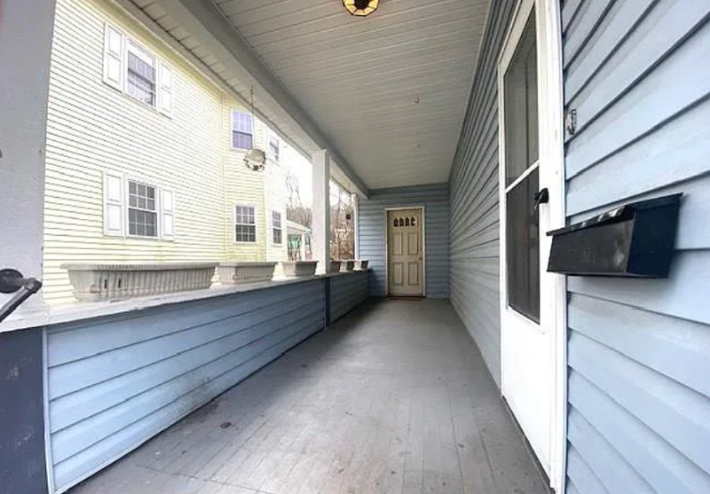 1104 Sunday St #A - Photo 2 of 9