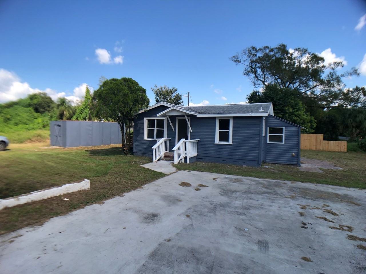 902 Canal Dr - Photo 3 of 23