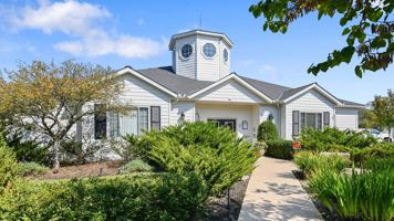 featured image of 699 E Reagan Pkwy