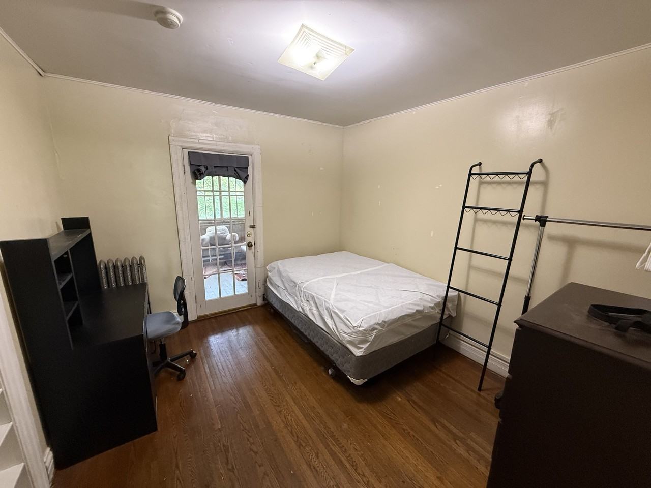 113 Osmun Place - Photo 6 of 8