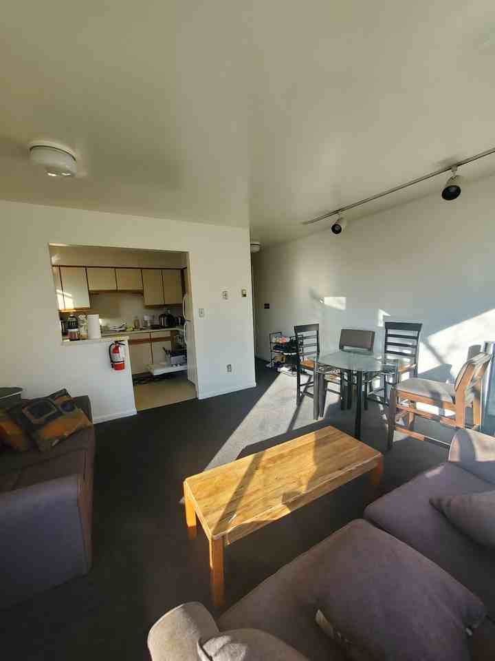 204 Miller St - Photo 4 of 7