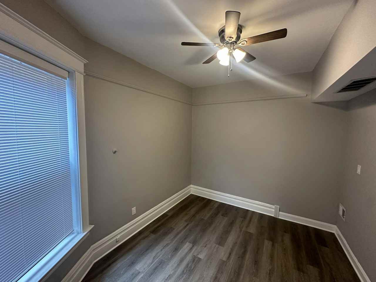 6426 South Ingleside Avenue, Unit 2 - Photo 4 of 18