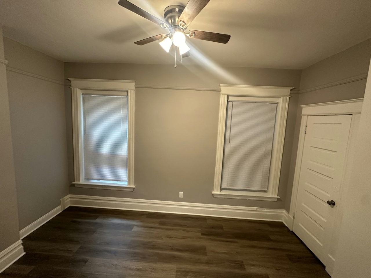 6426 South Ingleside Avenue, Unit 2 - Photo 5 of 18