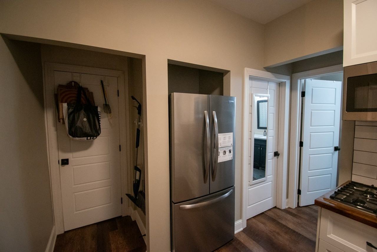 600 2nd St Ne #1 - Photo 3 of 15