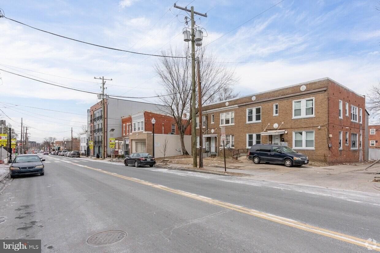 1528 Marion Barry Ave Se - Photo 2 of 23