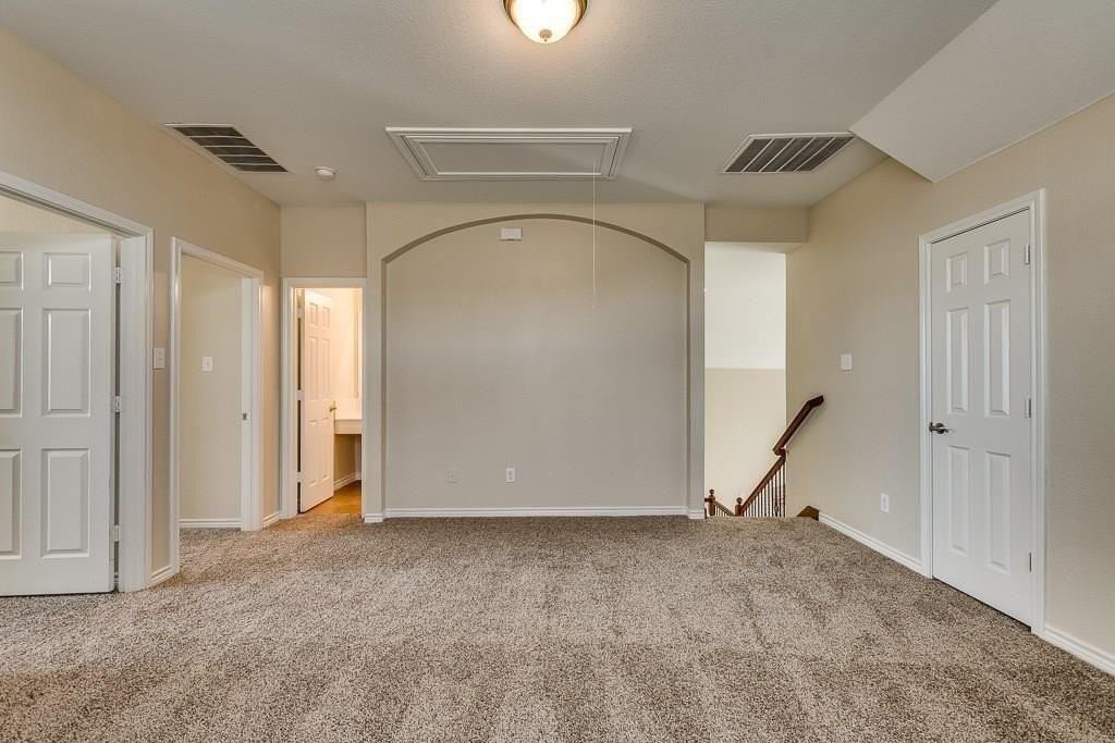 11805 Vienna Apple Rd - Photo 6 of 34