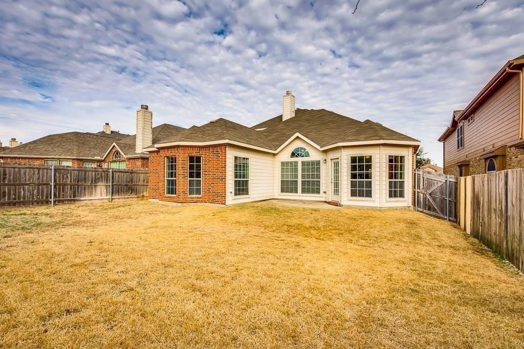 11805 Vienna Apple Rd - Photo 7 of 34