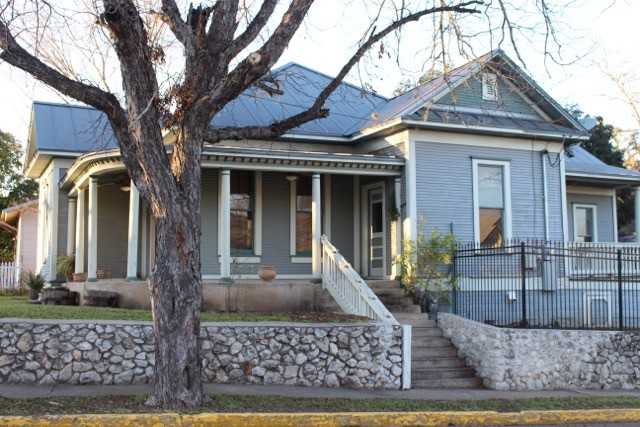 393 Comal Ave - Photo 2 of 27