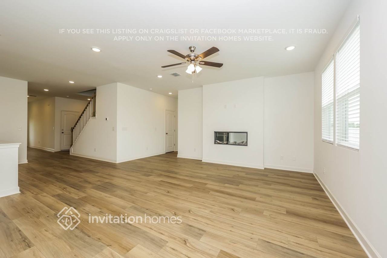 833 Molly Ln - Photo 5 of 18