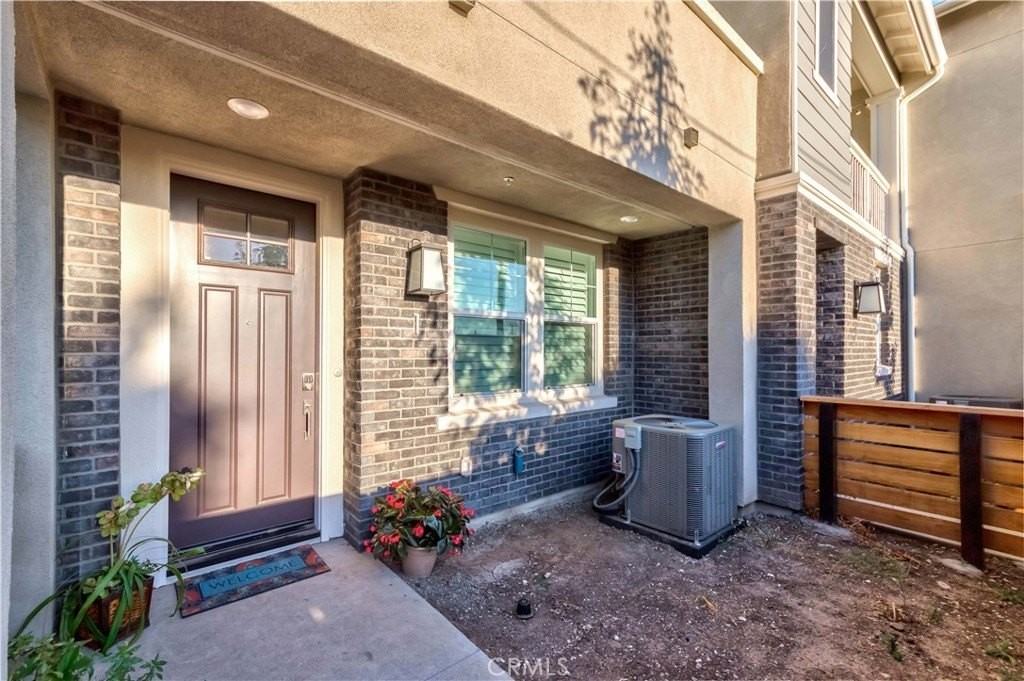 16436 Whittier 1 - Photo 4 of 29