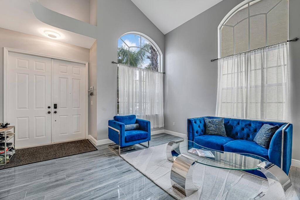 1222 Oakwater Dr - Photo 5 of 50