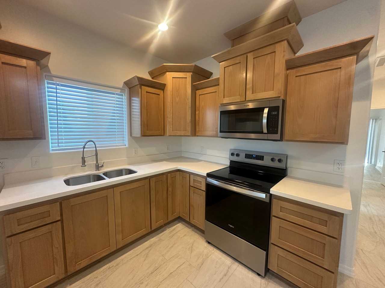 448 S 17th Ave #B - Photo 4 of 25