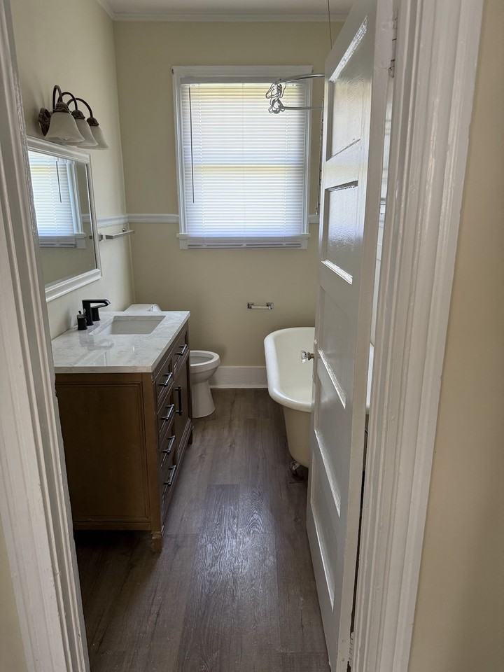 1524 Craig St #A - Photo 3 of 6