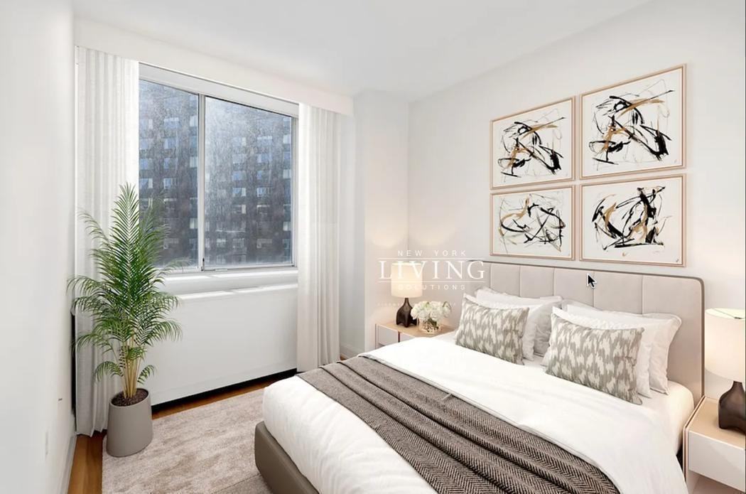 E 54th St #17A - Photo 3 of 10