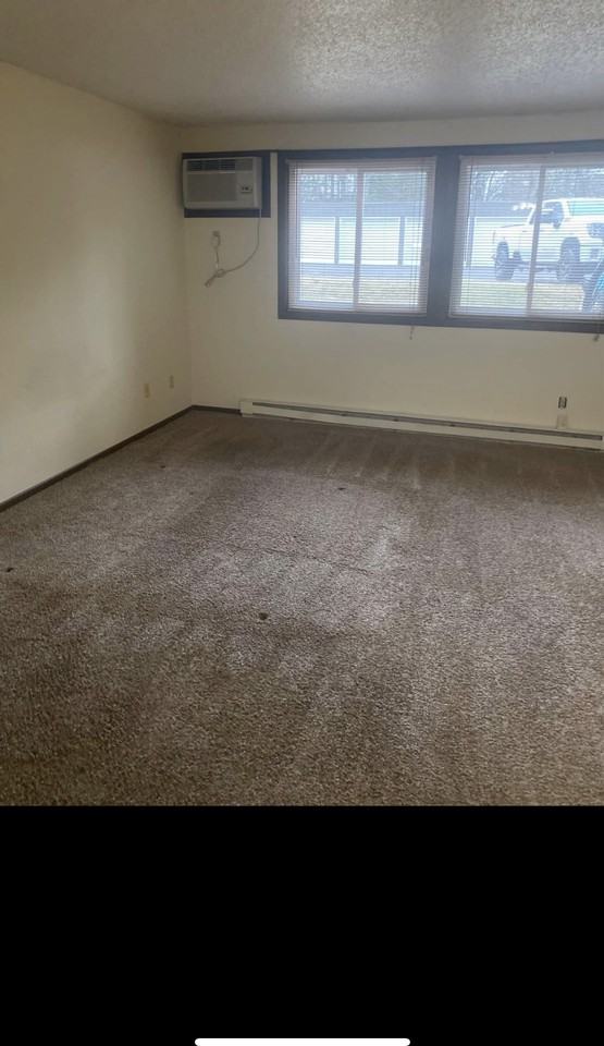 777 Laurel Street - Photo 2 of 8