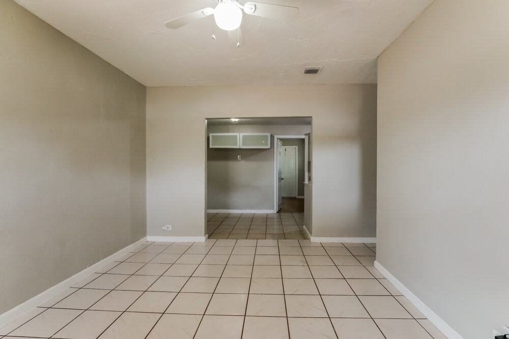 2445 Nw 159th St - Photo 4 of 16