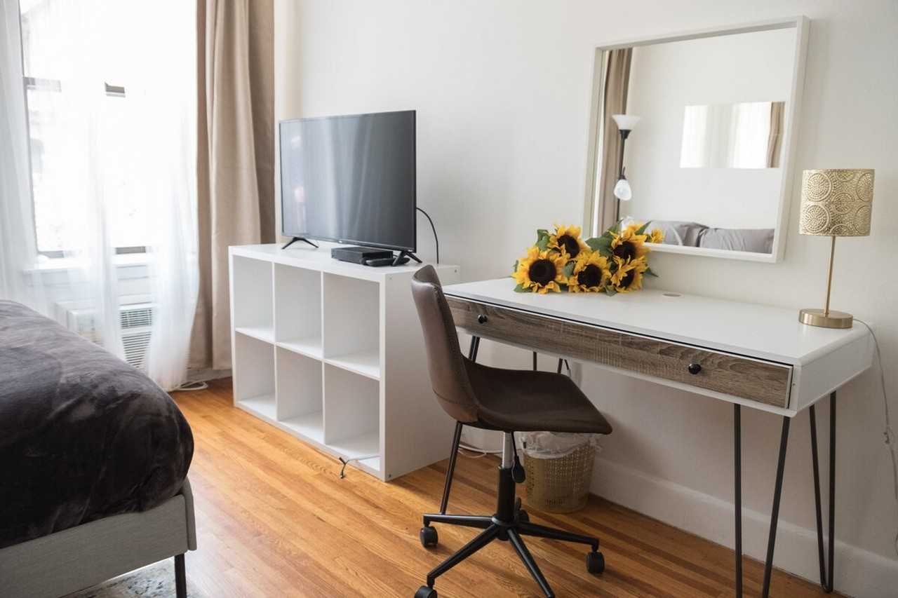 346 E 76th St #1032005P - Photo 2 of 18