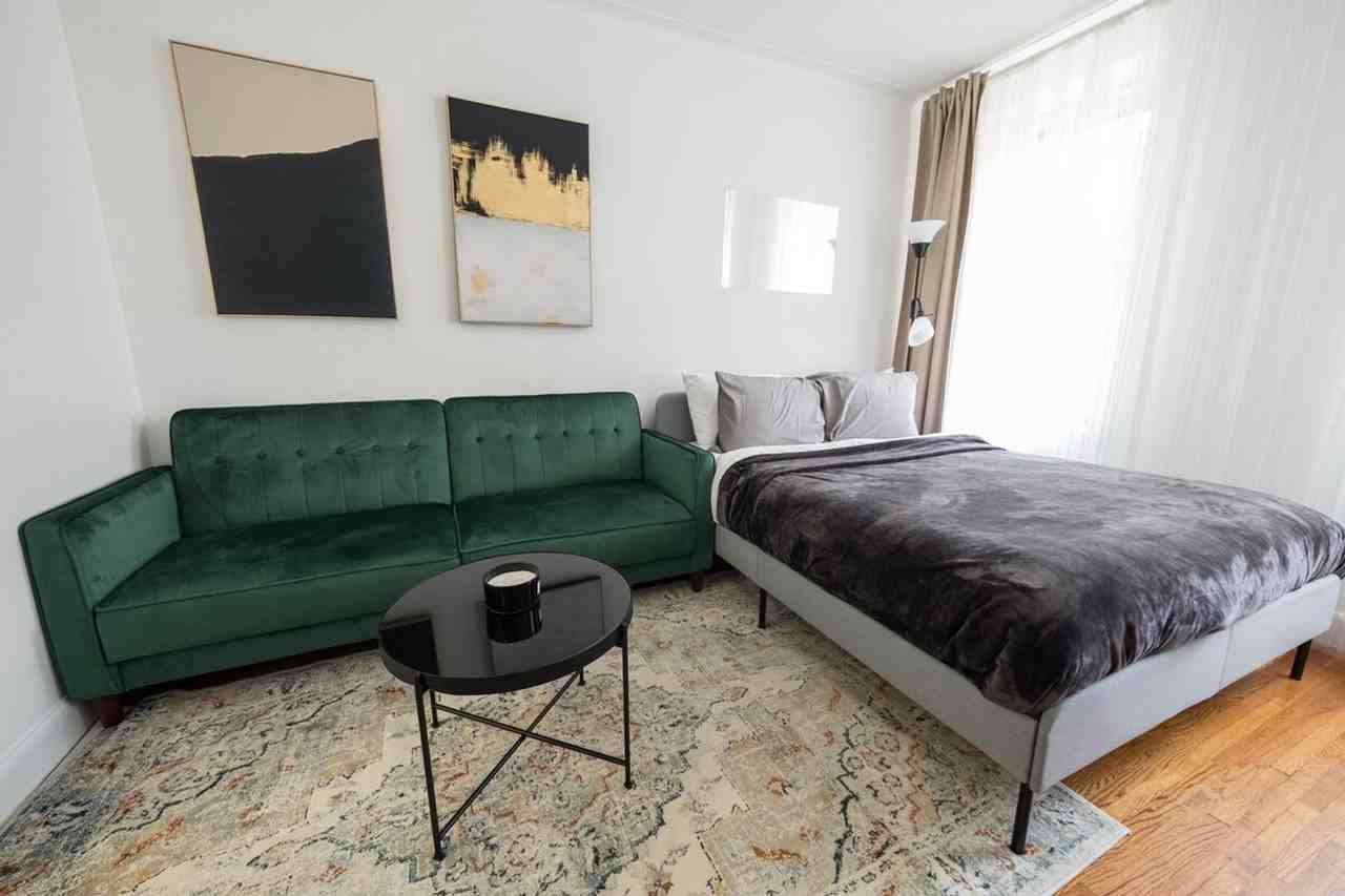 346 E 76th St #1032005P - Photo 5 of 18