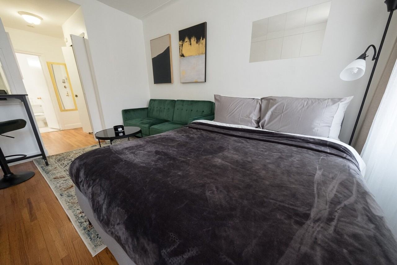 346 E 76th St #1032005P - Photo 6 of 18