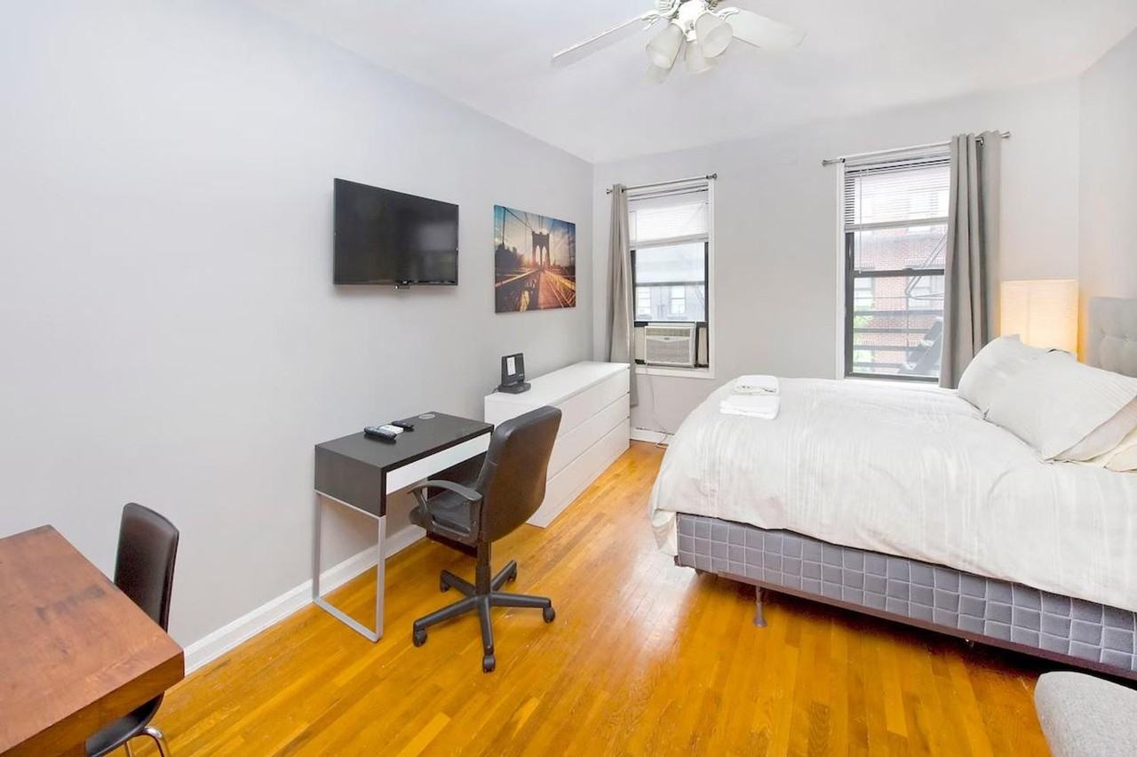 1574 2nd Ave #1032033P - Photo 3 of 17