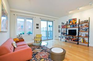 featured image of 214 Hayes St