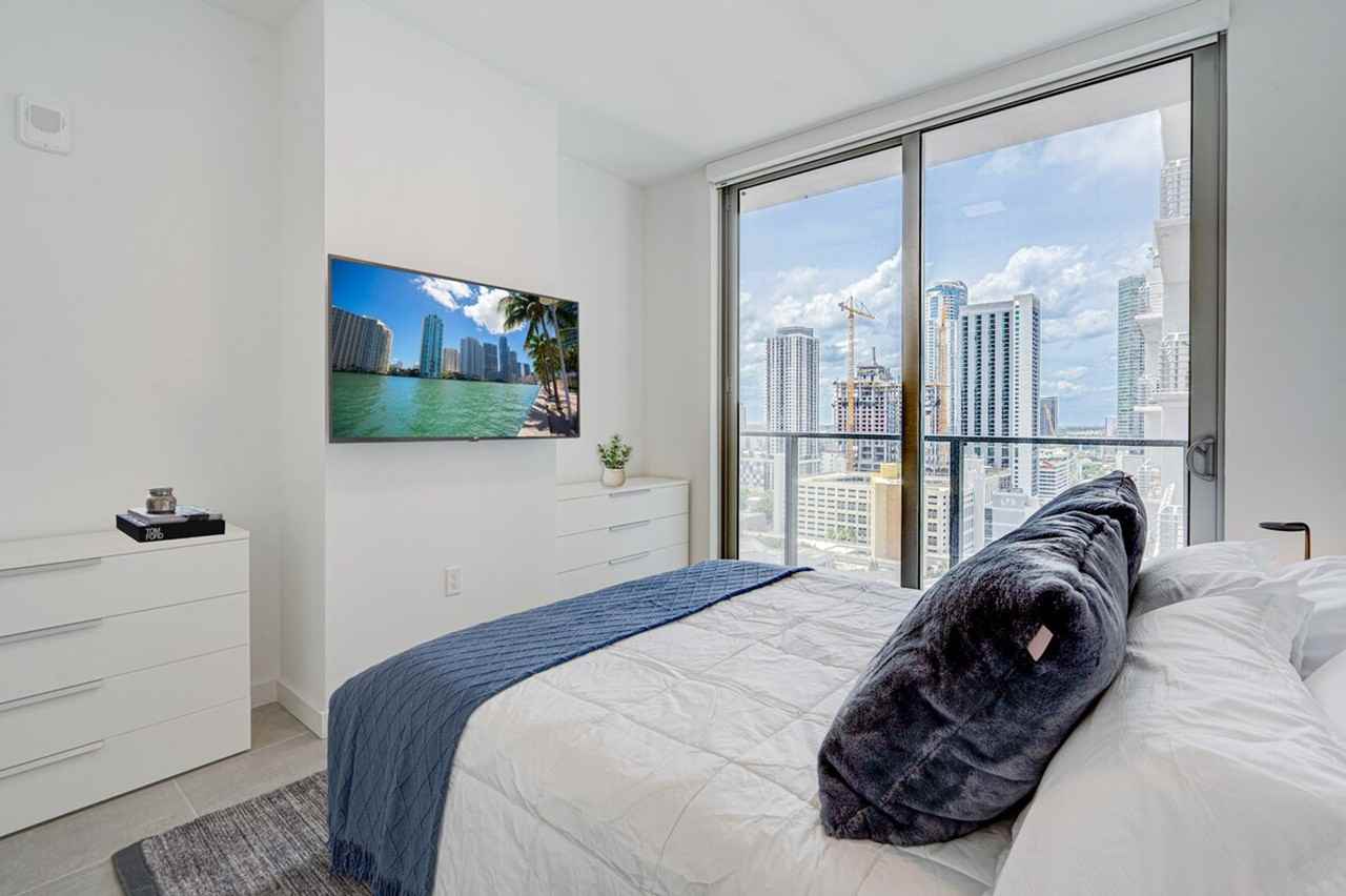 209 Ne 3rd St #1028780P - Photo 3 of 33