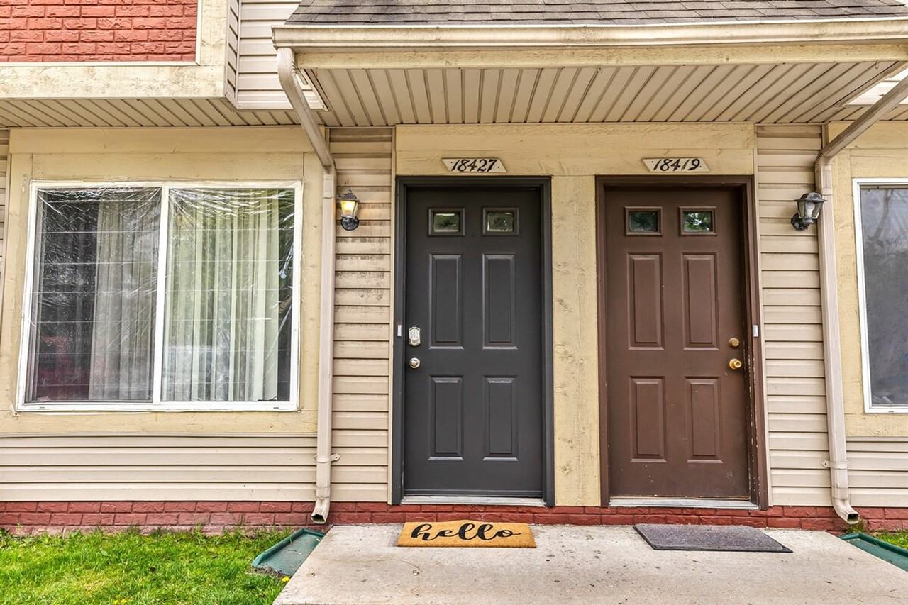 18423 Sharon Ln #1032353P - Photo 3 of 32