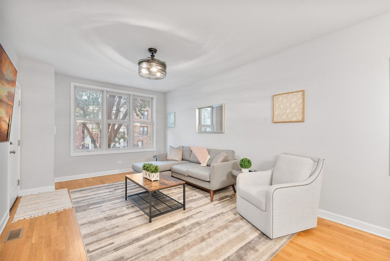 1044 N California Ave #1032509P - Photo 2 of 43