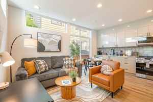 featured image of 1600 Lake Washington Boulevard