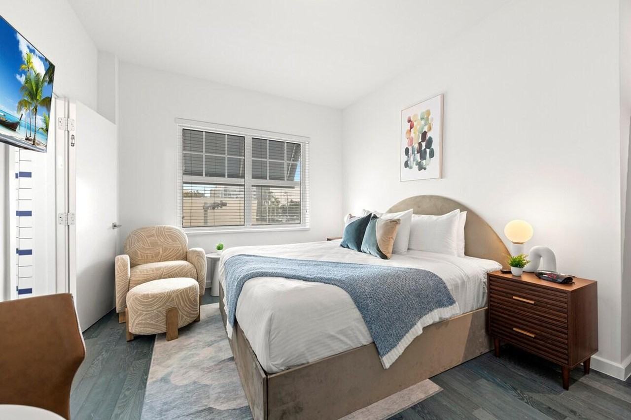 1700 Alton Road - Photo 4 of 27