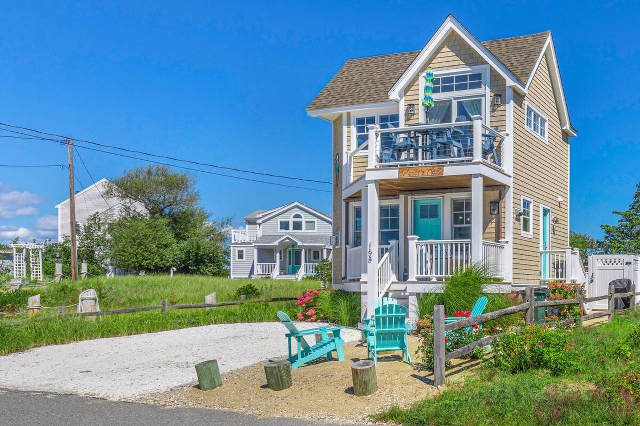 164R Old Point Rd #1045452P - Photo 7 of 40