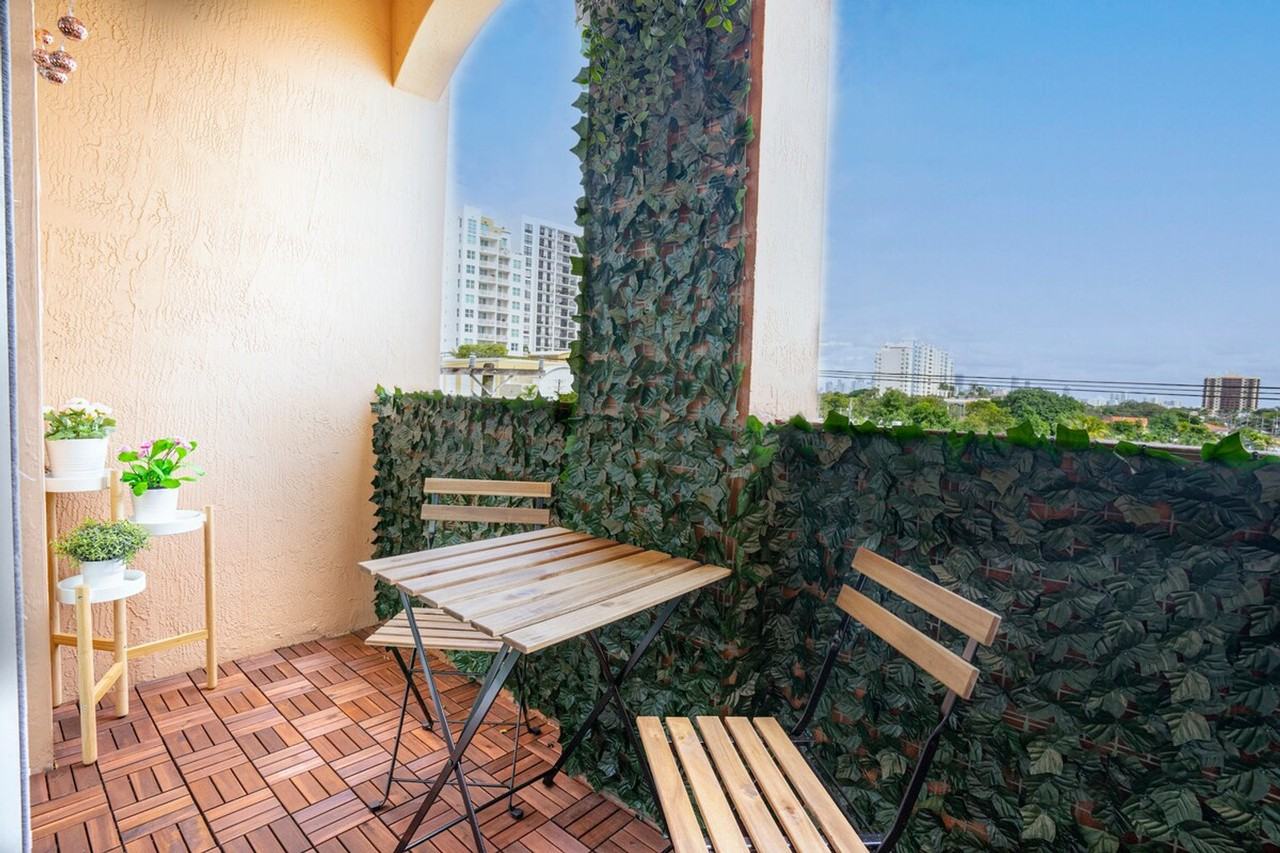 3221 Sw 23rd St #1056251P - Photo 3 of 30